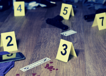 Trovato un cadavere in un casolare - urlo