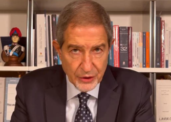 Musumeci azzera la giunta - urlo