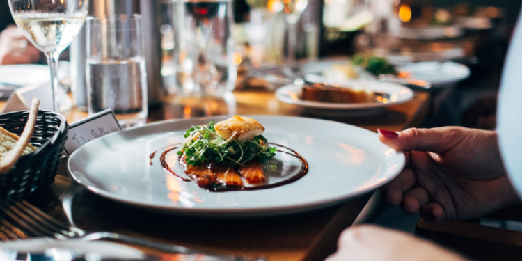 Food Pairing: il cibo incontra l’alcool. Gli abbinamenti più insoliti e gustosi