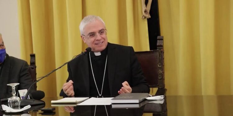 Il nuovo arcivescovo di Catania Luigi Renna, rivolge il suo saluto alla stampa