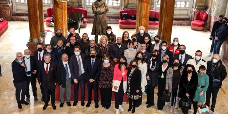 Teatro Bellini, giurano i precari stabilizzati