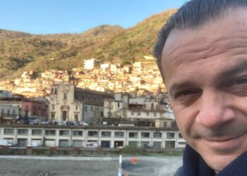 De Luca: “Se il popolo lo vorrà qui c’è il sindaco di Sicilia”