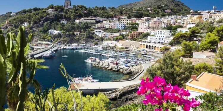 A Ustica le riprese del film «U Scrusciu du Mari»