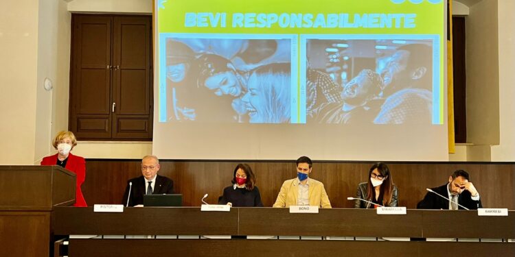 “Bevi Responsabilmente”, ANM e FIPE-Confcommercio insieme contro la “mala movida”