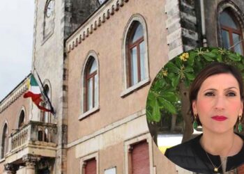 Ezia Carbone: “L’amministrazione si trincera dietro il covid per celare immobilismo”