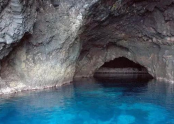 grotta del bue marino. travel