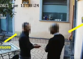 Catania: arrestato 34enne per estorsione