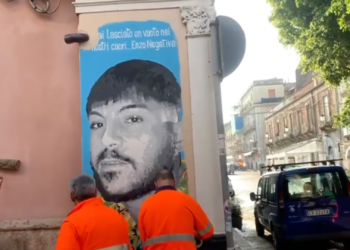 Cancellato il murales dedicato al giovane ucciso nella sparatoria tra clan