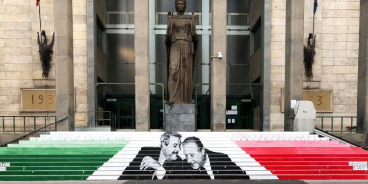 Al tribunale di Catania torna “La scalinata della giustizia”