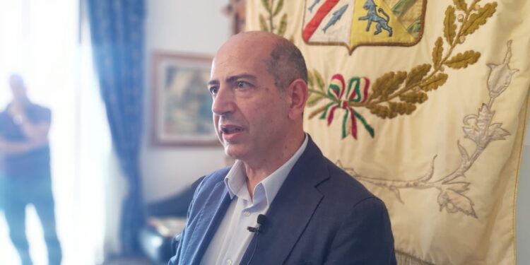 Aci Sant’Antonio: ordinanza sindacale per prevenire incendi