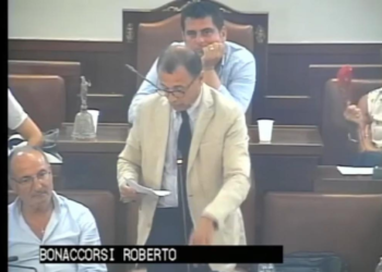 Aumento TARI, delibera rinviata. Il consiglio comunale è sempre più diviso