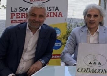 Codacons: aumento record delle tariffe aeree in Italia