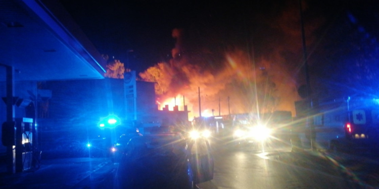 In fiamme campo rom a San Giuseppe la Rena