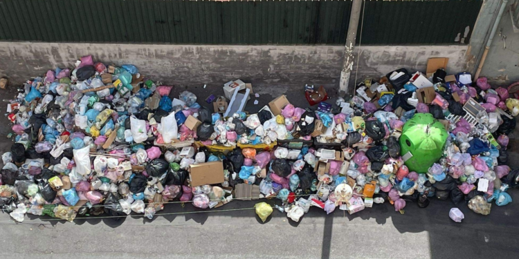 La discarica di Lentini è già satura: a Catania continua l’emergenza rifiuti