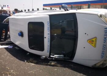 E’ di 4 feriti il bilancio di un’incidente di un auto della Misericordia sulla Ss 121