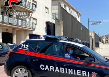 Catania: massacra di botte la compagna per gelosia