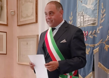 Valverde, Domenico Caggegi si dimette