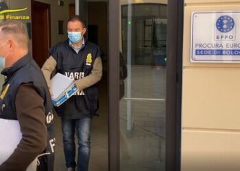 Gdf sequestra un milione di euro per mascherine non idonee, tra Valle d’Aosta e Sicilia