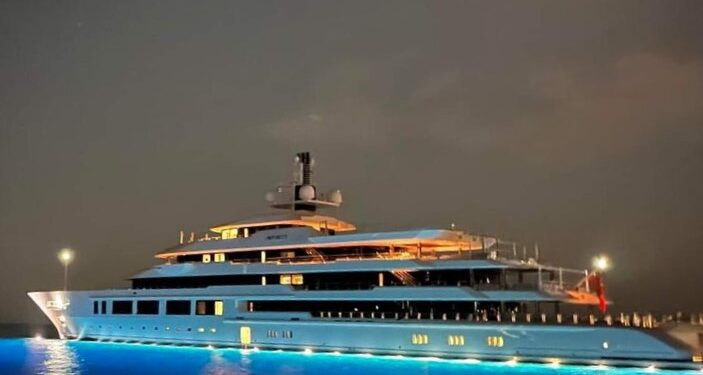 A Taormina il panfilo “Infinity” di 117 metri e del valore di 150 milioni di dollari