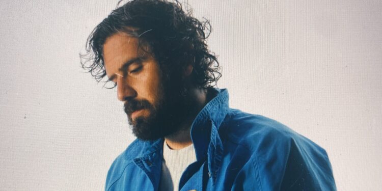 Tommaso Paradiso questa sera live al teatro antico di Taormina