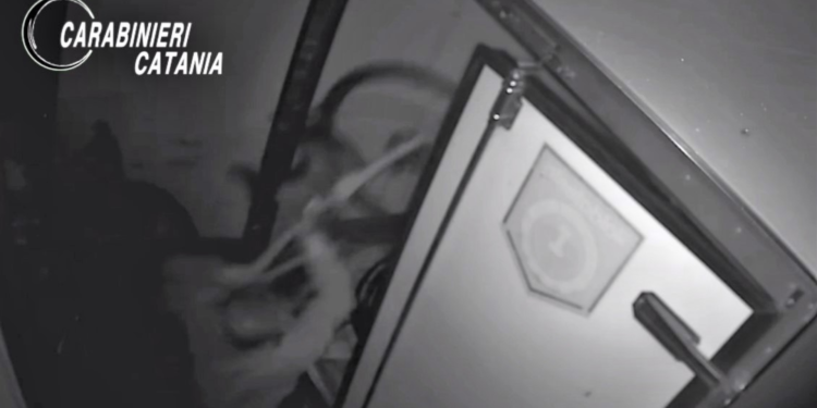 “Spaccata” in un negozio di biciclette: condannato 40enne