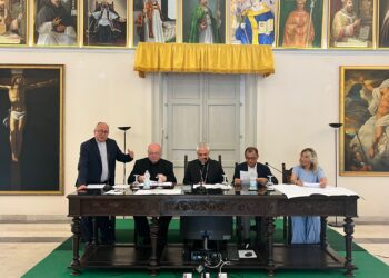 «Oltre il sacco ci vuole la scuola e la catechesi». Le parole del vescovo di Catania Luigi Renna