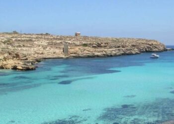 Divieto di balneazione nella Cala Pisana di Lampedusa