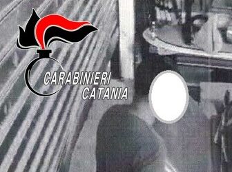 Denunciato 37enne di Catania: beccato dalle telecamere mentre rubava in un garage