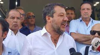 Salvini: «C’è un’ondata di immigrazione clandestina come mai negli ultimi anni. Occorrono decreti sicurezza»