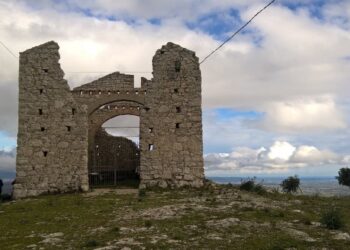 Resti umani trovati nell’eremo di Monte Scalpello a Castel di Iudica