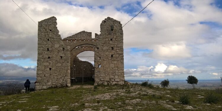Resti umani trovati nell’eremo di Monte Scalpello a Castel di Iudica