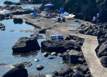 Aci Castello: sequestrate aree demaniali a due residence del litorale