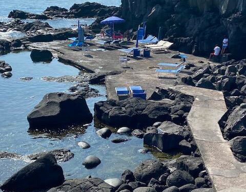 Aci Castello: sequestrate aree demaniali a due residence del litorale