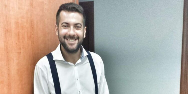 “Simone l’animatore. Racconti di un capo-villaggio” il primo libro del giornalista Simone Russo