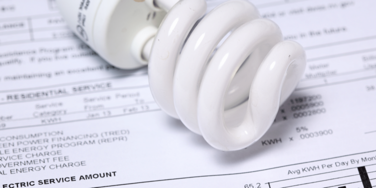 Confcommercio contro il caro bollette: “Presto serrata”