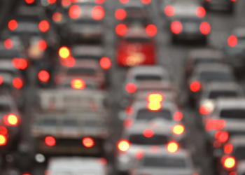 Auto in fiamme: traffico bloccato in Tangenziale verso Misterbianco