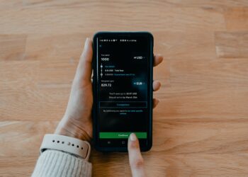 Mobile banking in aumento in Italia, ma attenzione alla sicurezza