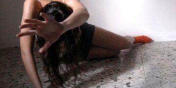 Evade dai domiciliari per picchiare la fidanzata 19enne