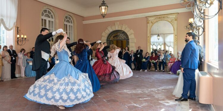 Le atmosfere magiche dell’Ottocento sempre in voga