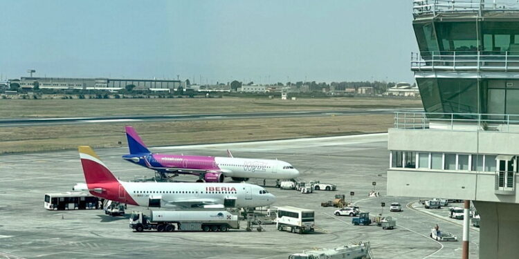 Il Codacons Sicilia deposita un esposto contro aumento prezzi voli da e per la Sicilia