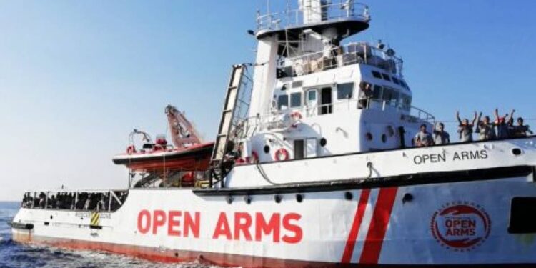 Open Arms: scaricabarile a Salvini e spunta un video