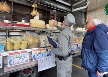 Multe a commercianti mercato rionale nel catanese