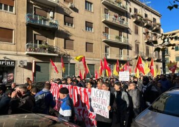 Manifestazione a Palermo contro manovra sul Reddito di Cittadinanza