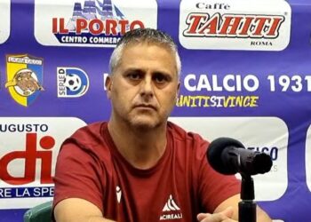 Acireale, esonerato il tecnico Costantino