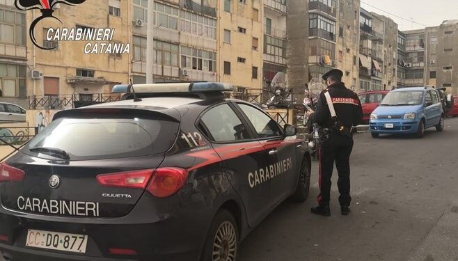 Finge di comprare medicinali per il figlio: arrestato pregiudicato catanese per evasione