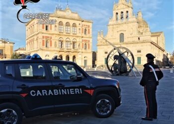 “Vedi che esco la pistola!” le minacce di due minori arrestati per rapina aggravata e lesioni
