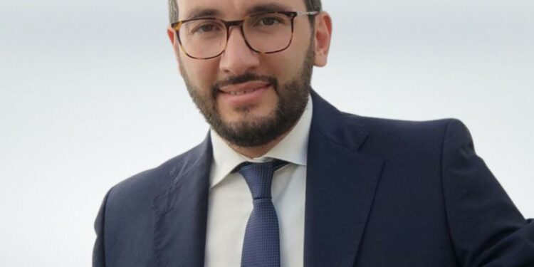 Bonaccorsi: “Il centrodestra si scanna piuttosto che discutere dei problemi della Regione”