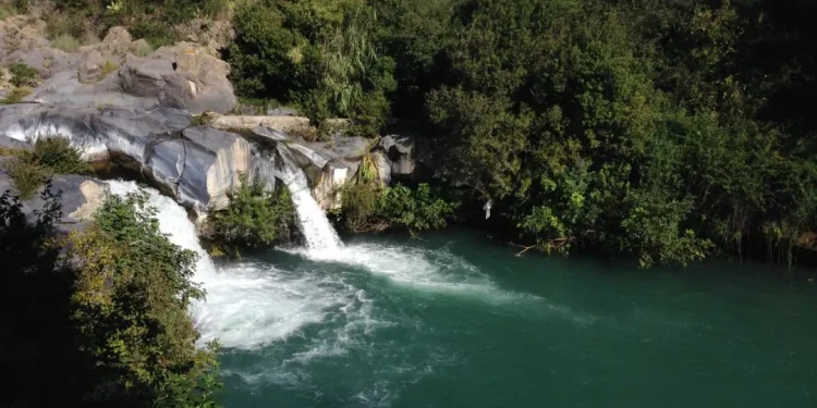 Muore egiziano di 16 anni nel fiume Alcantara