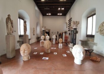 Regione: domani inaugurazione mostra di Vanessa Beecroft con coro di 21 voci femminili