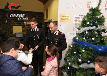 I carabinieri incontrano i giovani di Villa Fazio a Librino